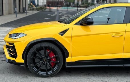 Lamborghini Urus I, 2021 год, 28 000 000 рублей, 7 фотография