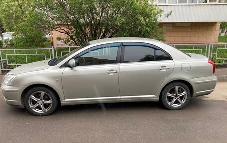 Toyota Avensis III рестайлинг, 2003 год, 775 000 рублей, 2 фотография