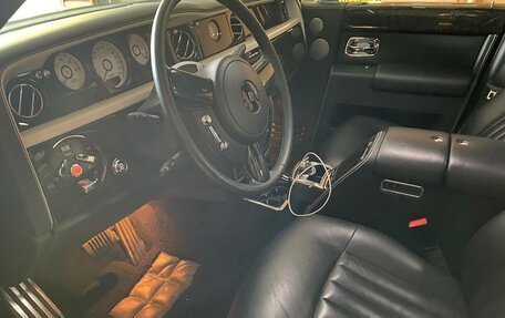 Rolls-Royce Phantom VII рестайлинг, 2011 год, 24 000 000 рублей, 9 фотография