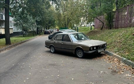 BMW 5 серия, 1983 год, 120 000 рублей, 2 фотография