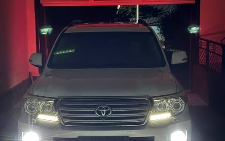 Toyota Land Cruiser 200, 2013 год, 4 200 000 рублей, 2 фотография