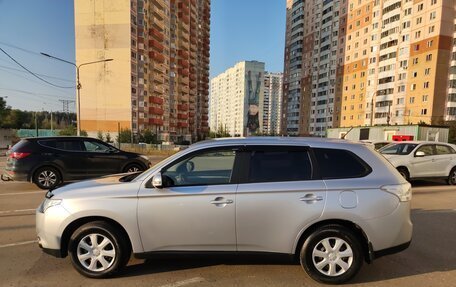 Mitsubishi Outlander III рестайлинг 3, 2012 год, 1 720 000 рублей, 8 фотография