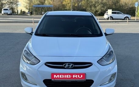 Hyundai Solaris II рестайлинг, 2013 год, 840 000 рублей, 3 фотография