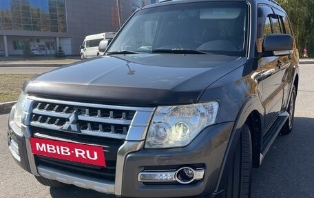 Mitsubishi Pajero IV, 2013 год, 2 890 000 рублей, 2 фотография