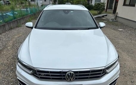 Volkswagen Passat B8 рестайлинг, 2017 год, 1 834 000 рублей, 3 фотография