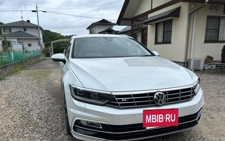 Volkswagen Passat B8 рестайлинг, 2017 год, 1 834 000 рублей, 2 фотография