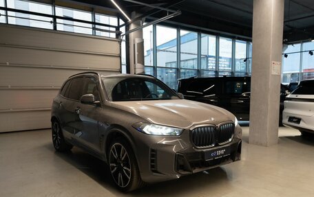 BMW X5, 2023 год, 18 800 000 рублей, 2 фотография