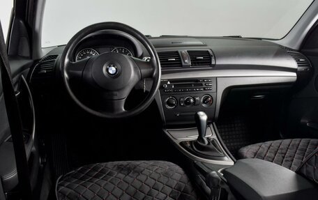 BMW 1 серия, 2011 год, 899 000 рублей, 6 фотография