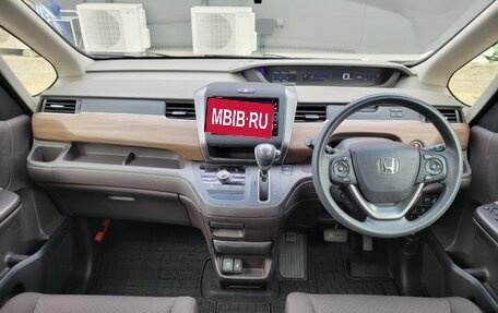 Honda Freed II, 2021 год, 1 400 000 рублей, 5 фотография