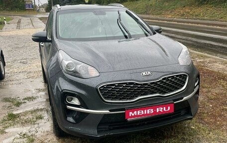 KIA Sportage IV рестайлинг, 2019 год, 2 300 000 рублей, 2 фотография