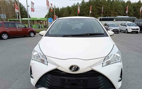 Toyota Vitz, 2019 год, 1 249 000 рублей, 2 фотография