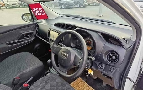 Toyota Vitz, 2019 год, 1 249 000 рублей, 11 фотография