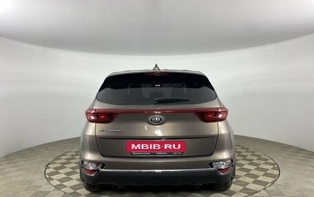 KIA Sportage IV рестайлинг, 2018 год, 1 979 000 рублей, 6 фотография