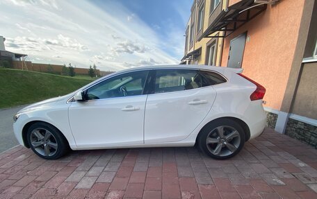 Volvo V40 II рестайлинг, 2013 год, 1 300 000 рублей, 2 фотография