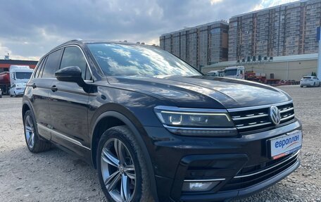 Volkswagen Tiguan II, 2018 год, 2 900 000 рублей, 2 фотография