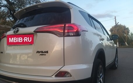 Toyota RAV4, 2016 год, 2 450 000 рублей, 2 фотография