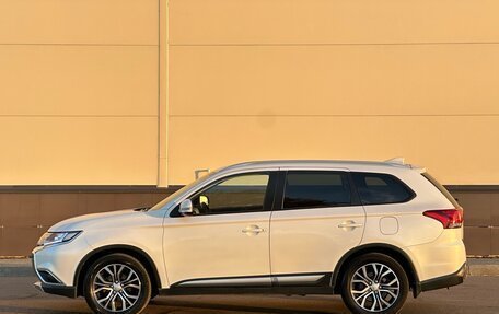 Mitsubishi Outlander III рестайлинг 3, 2018 год, 2 537 000 рублей, 4 фотография