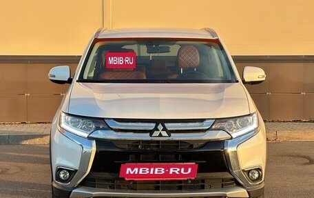 Mitsubishi Outlander III рестайлинг 3, 2018 год, 2 537 000 рублей, 2 фотография