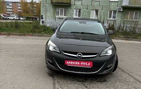 Opel Astra J, 2013 год, 880 000 рублей, 2 фотография