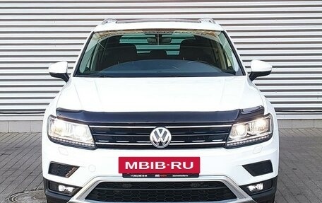 Volkswagen Tiguan II, 2018 год, 3 115 000 рублей, 2 фотография