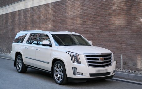 Cadillac Escalade IV, 2015 год, 5 800 000 рублей, 2 фотография