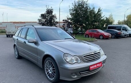 Mercedes-Benz C-Класс, 2005 год, 520 000 рублей, 1 фотография