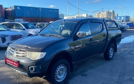 Mitsubishi L200 IV рестайлинг, 2012 год, 1 400 000 рублей, 1 фотография