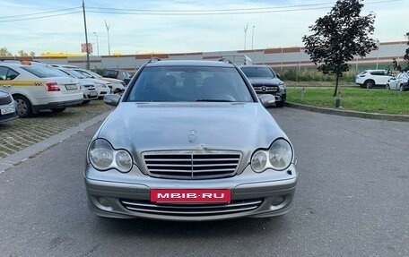 Mercedes-Benz C-Класс, 2005 год, 520 000 рублей, 2 фотография