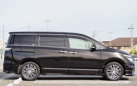 Nissan Elgrand III, 2021 год, 3 290 000 рублей, 7 фотография