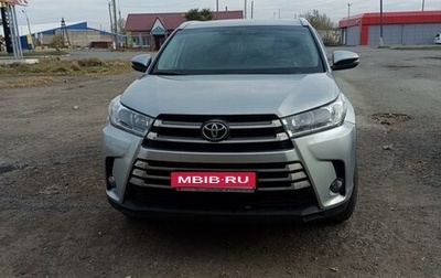 Toyota Highlander III, 2018 год, 4 500 000 рублей, 1 фотография