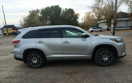 Toyota Highlander III, 2018 год, 4 500 000 рублей, 3 фотография