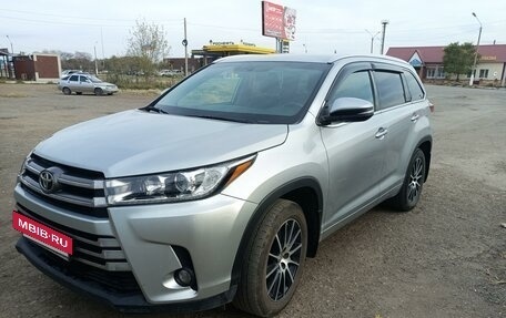 Toyota Highlander III, 2018 год, 4 500 000 рублей, 2 фотография