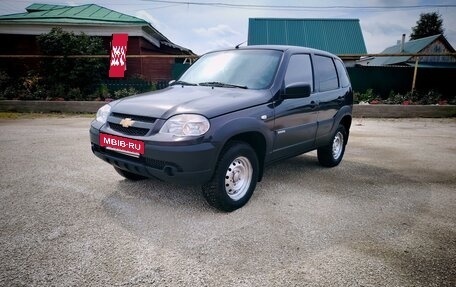 Chevrolet Niva I рестайлинг, 2012 год, 545 000 рублей, 24 фотография