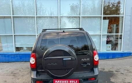 Chevrolet Niva I рестайлинг, 2011 год, 660 000 рублей, 4 фотография