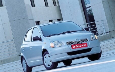 Toyota Yaris I рестайлинг, 2001 год, 399 000 рублей, 1 фотография