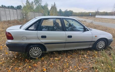 Opel Astra F, 1992 год, 160 000 рублей, 4 фотография