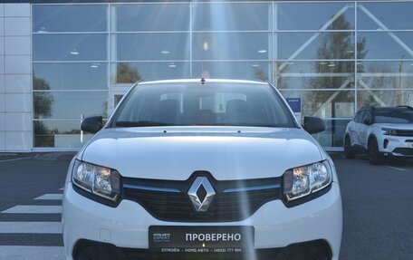 Renault Logan II, 2015 год, 779 000 рублей, 2 фотография