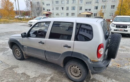 Chevrolet Niva I рестайлинг, 2012 год, 420 000 рублей, 2 фотография