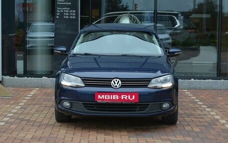 Volkswagen Jetta VI, 2013 год, 1 421 590 рублей, 2 фотография