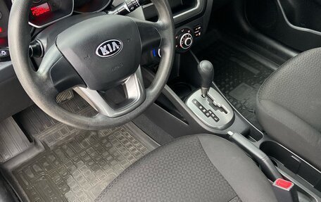 KIA Rio III рестайлинг, 2013 год, 900 000 рублей, 11 фотография