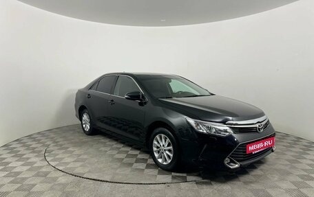 Toyota Camry, 2018 год, 2 219 000 рублей, 3 фотография