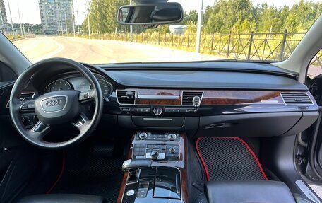 Audi A8, 2013 год, 1 800 000 рублей, 22 фотография