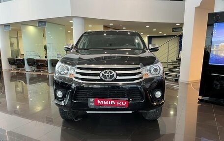 Toyota Hilux VIII, 2019 год, 4 910 000 рублей, 2 фотография