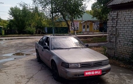 Nissan Maxima VIII, 1990 год, 260 000 рублей, 1 фотография