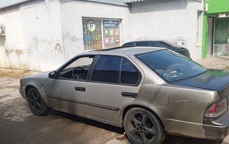 Nissan Maxima VIII, 1990 год, 260 000 рублей, 2 фотография