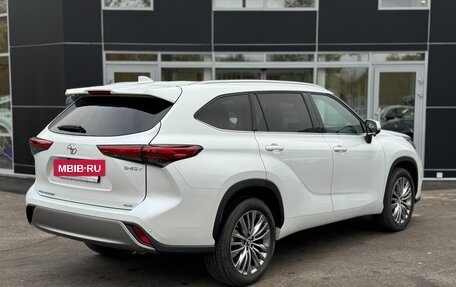 Toyota Highlander, 2024 год, 7 500 000 рублей, 4 фотография