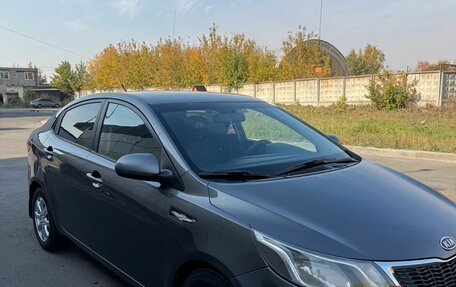 KIA Rio III рестайлинг, 2011 год, 880 000 рублей, 2 фотография