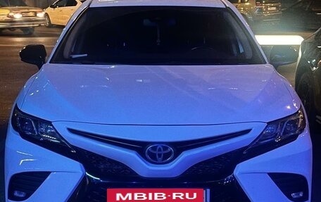 Toyota Camry, 2019 год, 2 700 000 рублей, 2 фотография