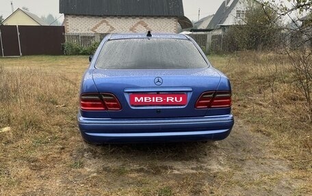 Mercedes-Benz E-Класс, 1997 год, 899 999 рублей, 4 фотография