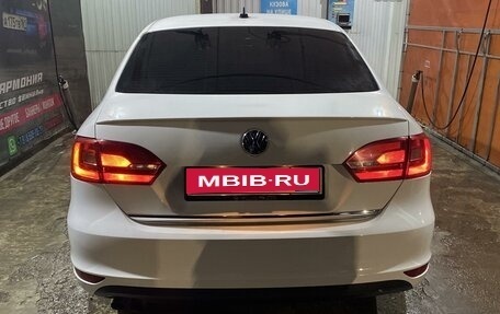 Volkswagen Jetta VI, 2013 год, 950 000 рублей, 7 фотография